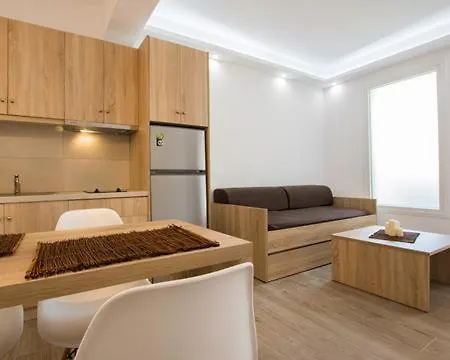 アパート Three Stars カルパトス