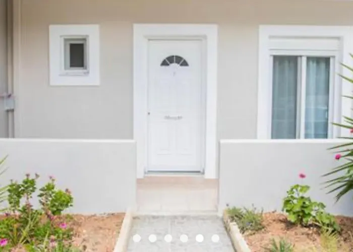 Three Stars Apartment *