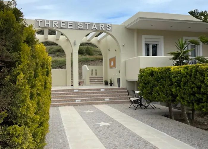 Three Stars Apartment